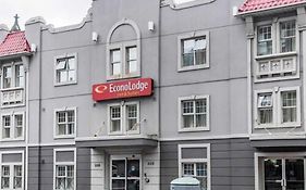 Econo Lodge Inn & Suites Downtown